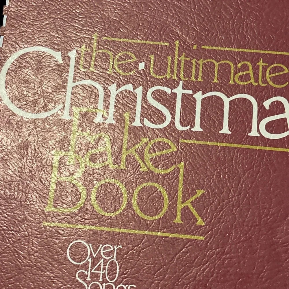 The Ultimate Christmas Fake Book C Edition Piano Vocal Guitar Keyboard - 1985